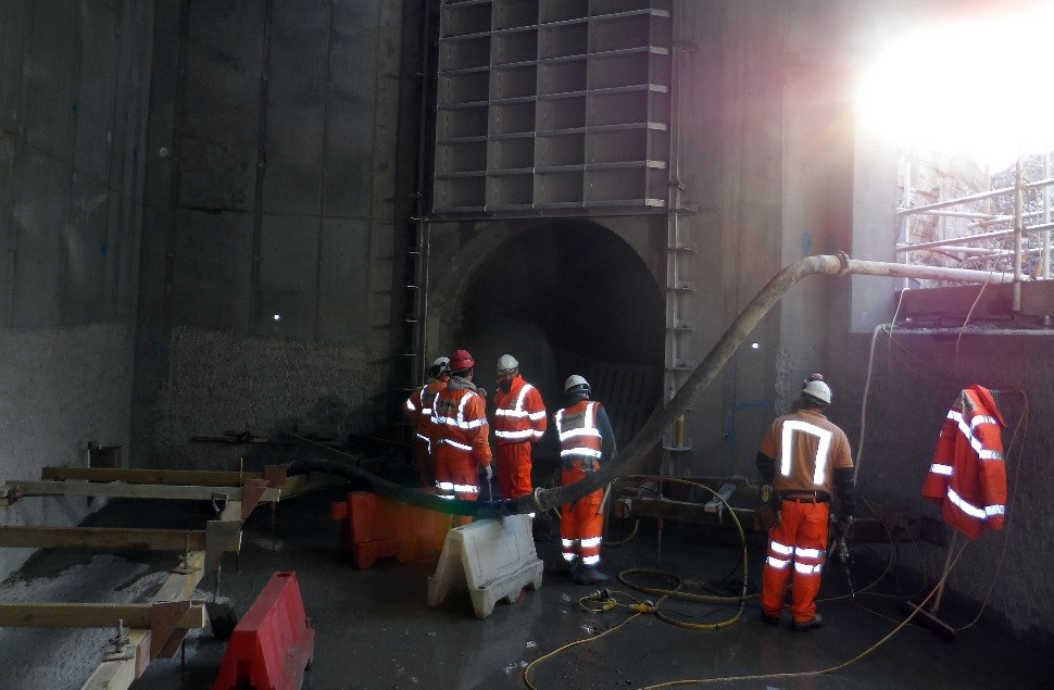AVK fire valves installtion in the Lee Tunnel