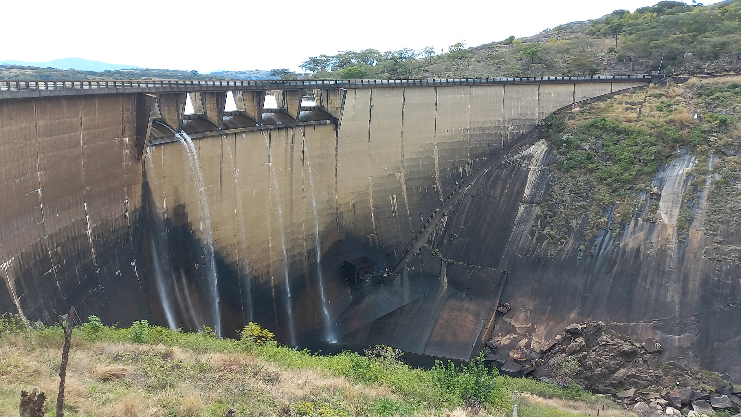 The dam in Zimbabwe with new cone valves from Glenfield installed
