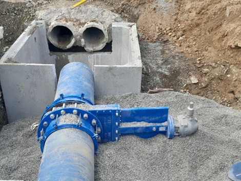 Knife valve instalment