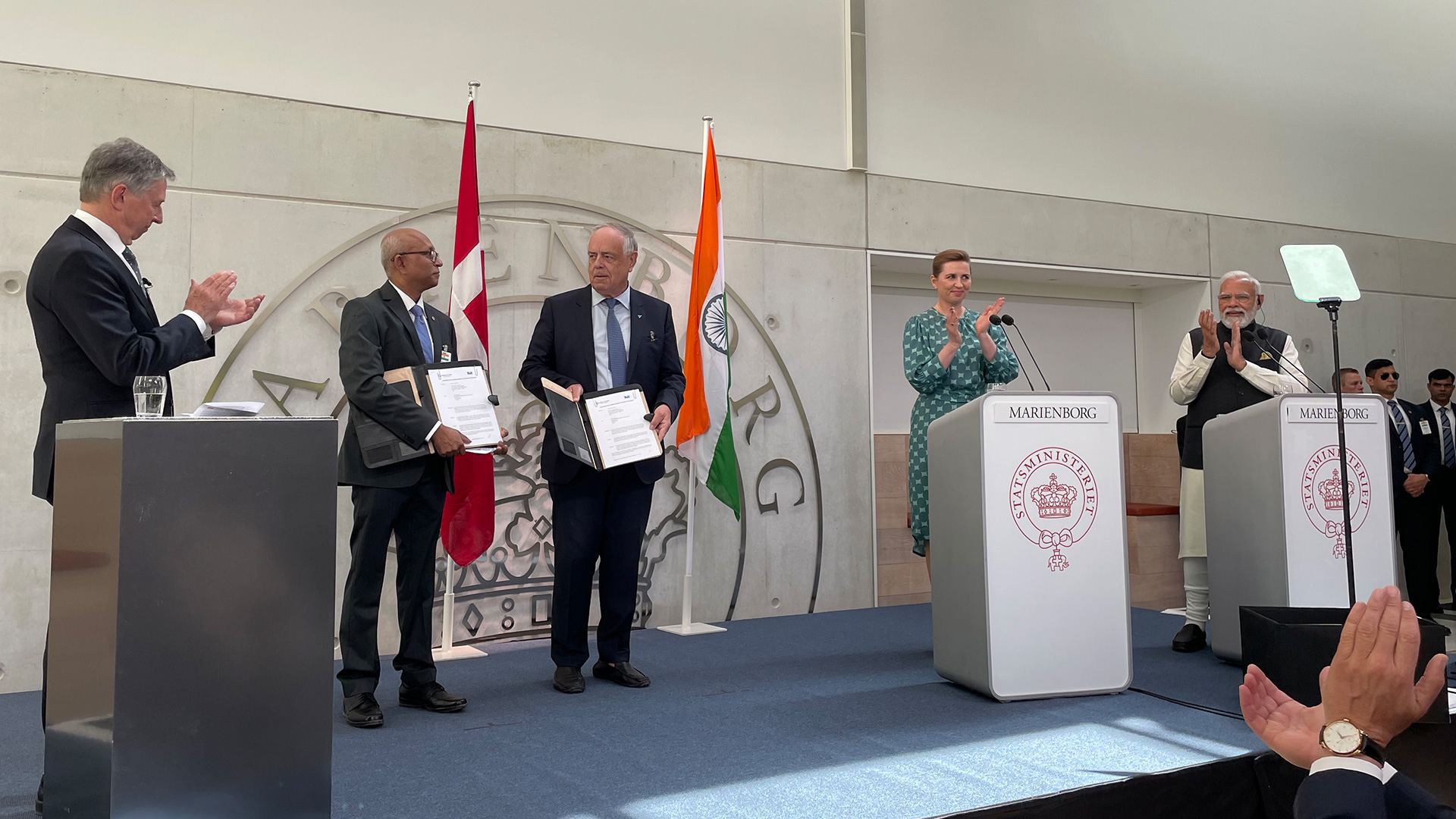 Niels Aage Kjaer with L&T, Mette Frederiksen and PM Modi for signing of MOU