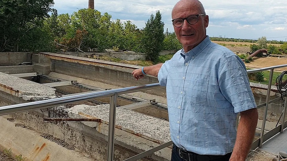 Michael Ramlau from AVK visiting one of the water utilities in Ukraine, when picking up three participants for the water summer school