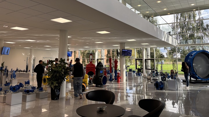 Students at science day