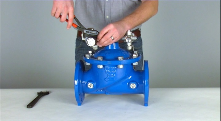 Control valve maintenance of the pilot system video